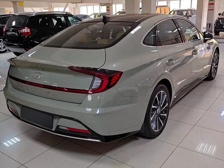 Hyundai Sonata