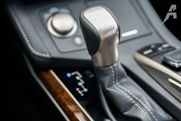 Lexus ES VI Рестайлинг